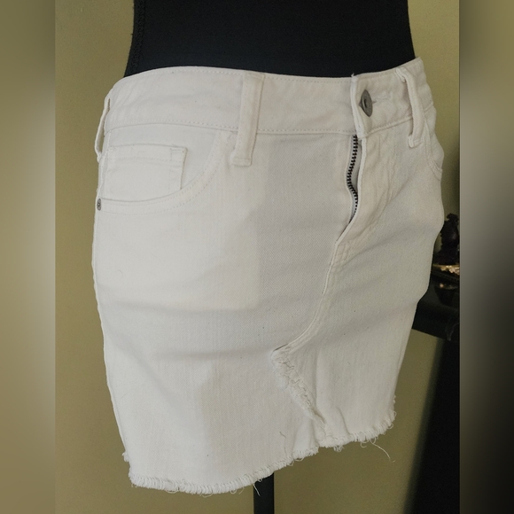 White Guess Denim Mini Skirt - Picture 4 of 12
